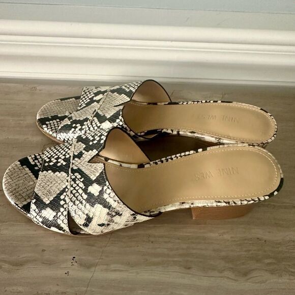 Nine West Andre, snakeskin slip on sandals. - Picture 7 of 7